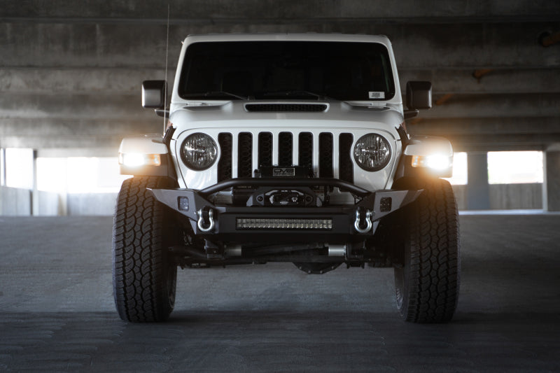 DV8 Offroad 18-23 Jeep Wrangler JL / 20-23 Jeep Gladiator JT FS-7 Mid-Width Winch Front Bumper - Racecraft Industries