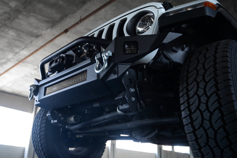 DV8 Offroad 18-23 Jeep Wrangler JL / 20-23 Jeep Gladiator JT FS-7 Mid-Width Winch Front Bumper - Racecraft Industries